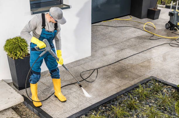 Fence Pressure Washing in Oakland, FL